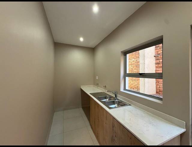 4 BEDROOM CLUSTER FOR SALE IN BRYANSTON